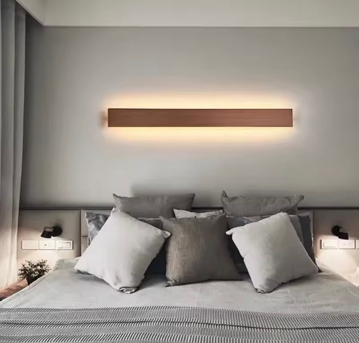 Aura Wall Sconce